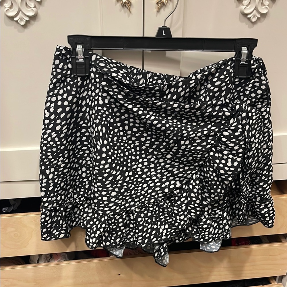 Black and White Bubble Mini Skirt with Ruched Tie Front